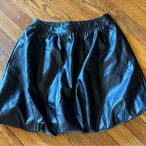 Chic Black Mini Skirt